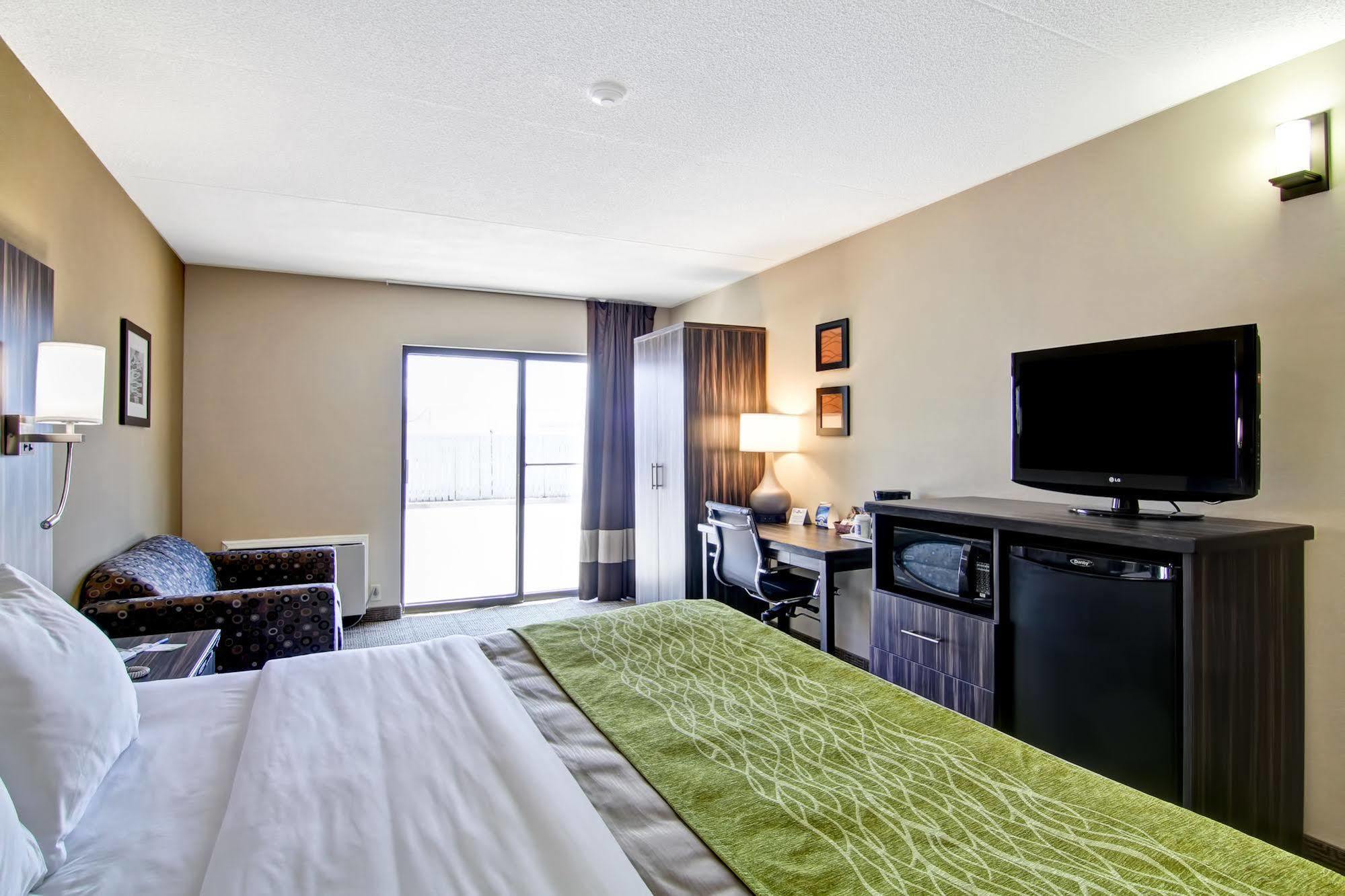 Comfort Inn Sainte-Catherine Extérieur photo